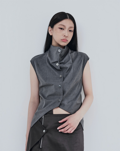 HIGH NECK BUTTON TOP