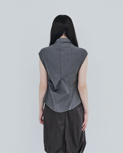 HIGH NECK BUTTON TOP