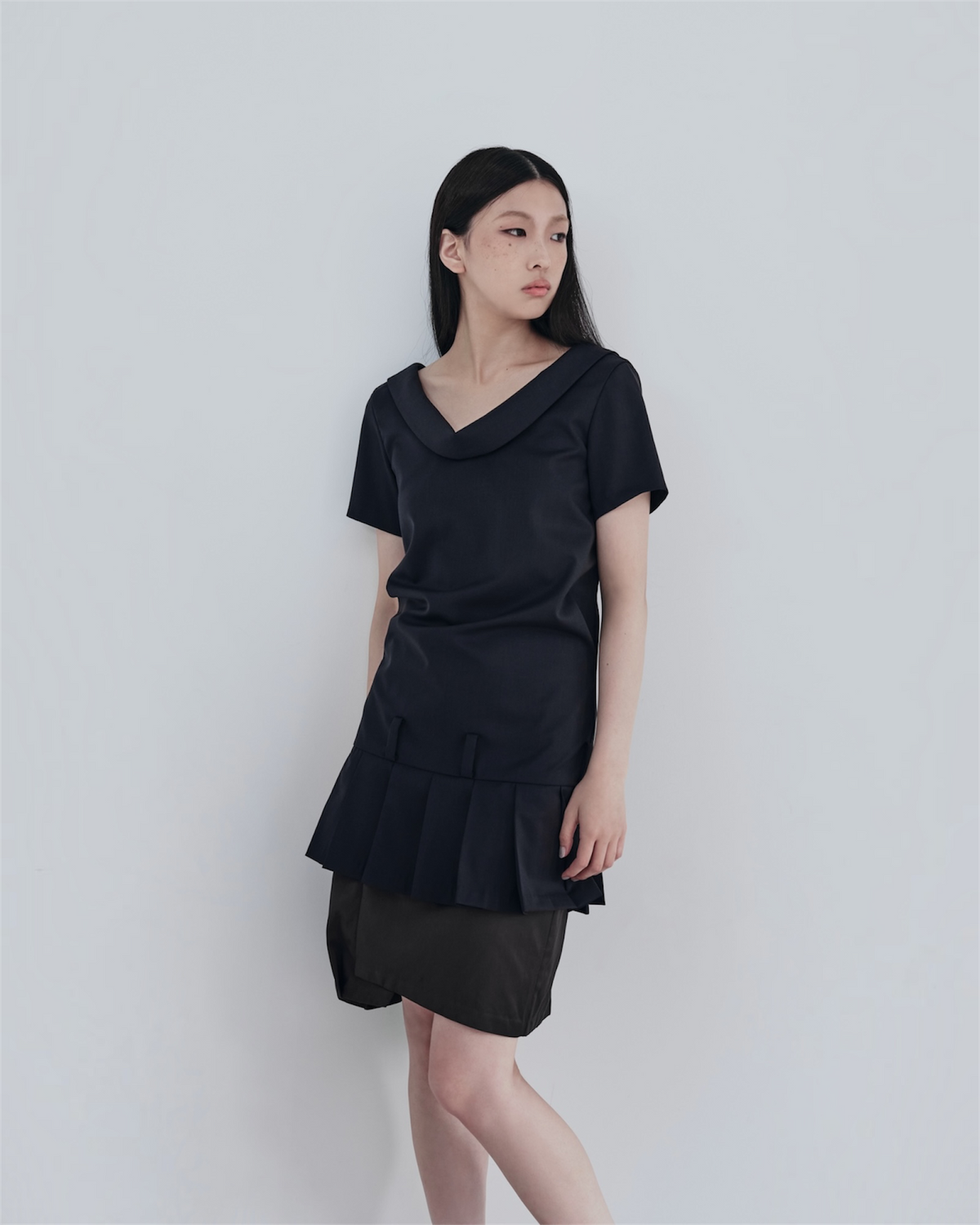 LOW WAIST PLEATED DRESS