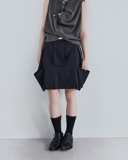 SCULPTED PLEATED SKIRT