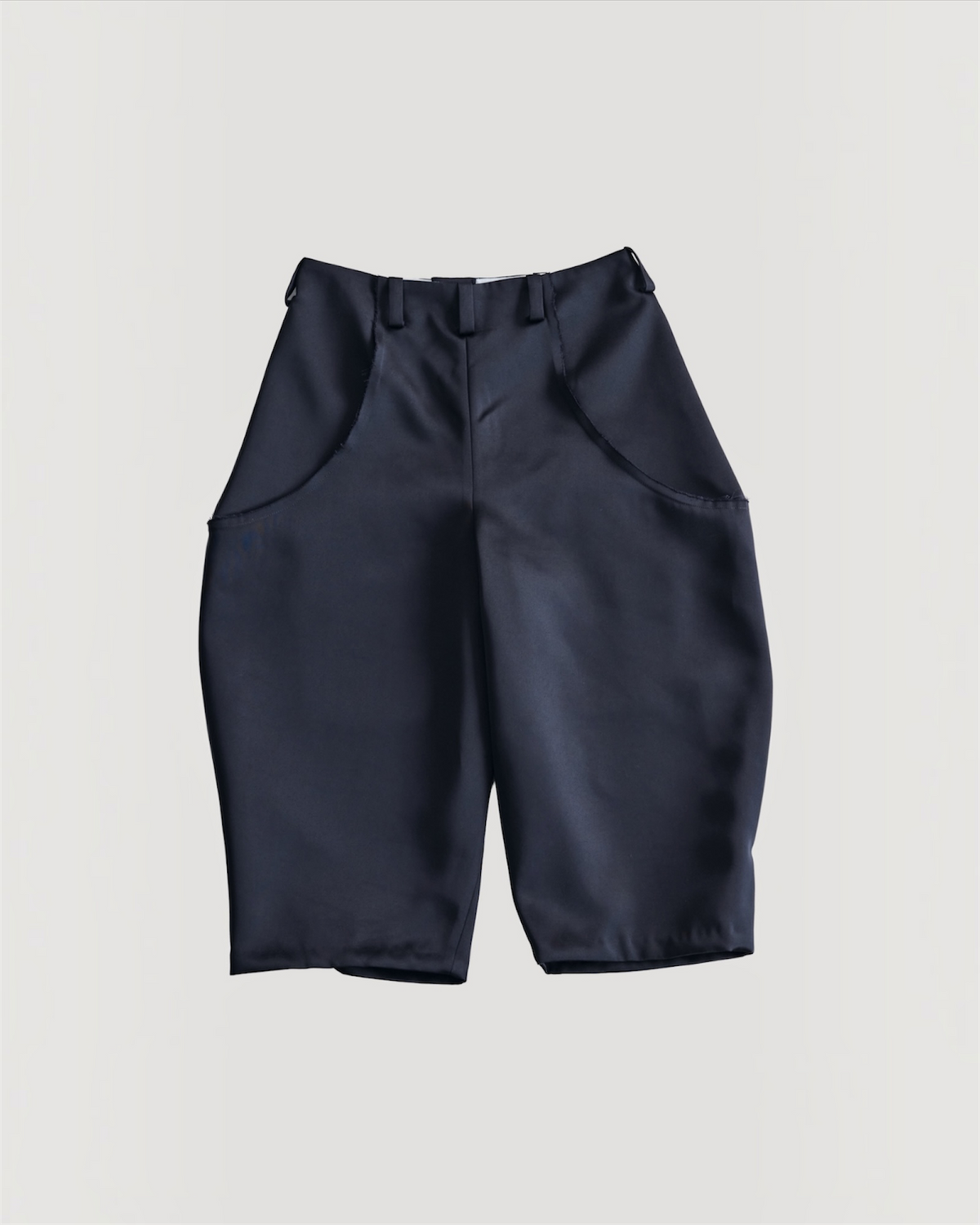 SCULPTED CROPPED PANTS