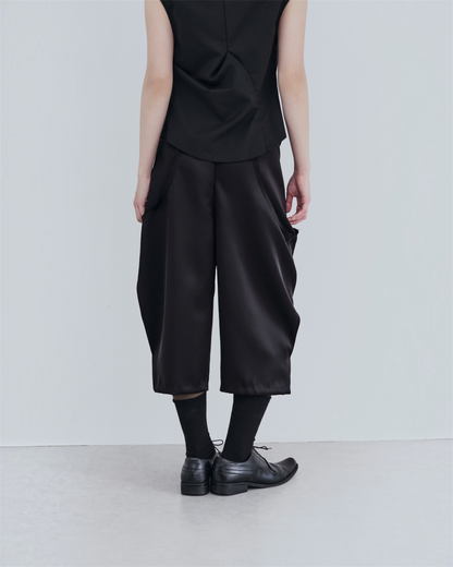 SCULPTED CROPPED PANTS